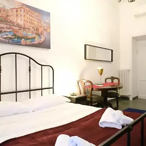 Isabella Stylish With Garden Apartamento